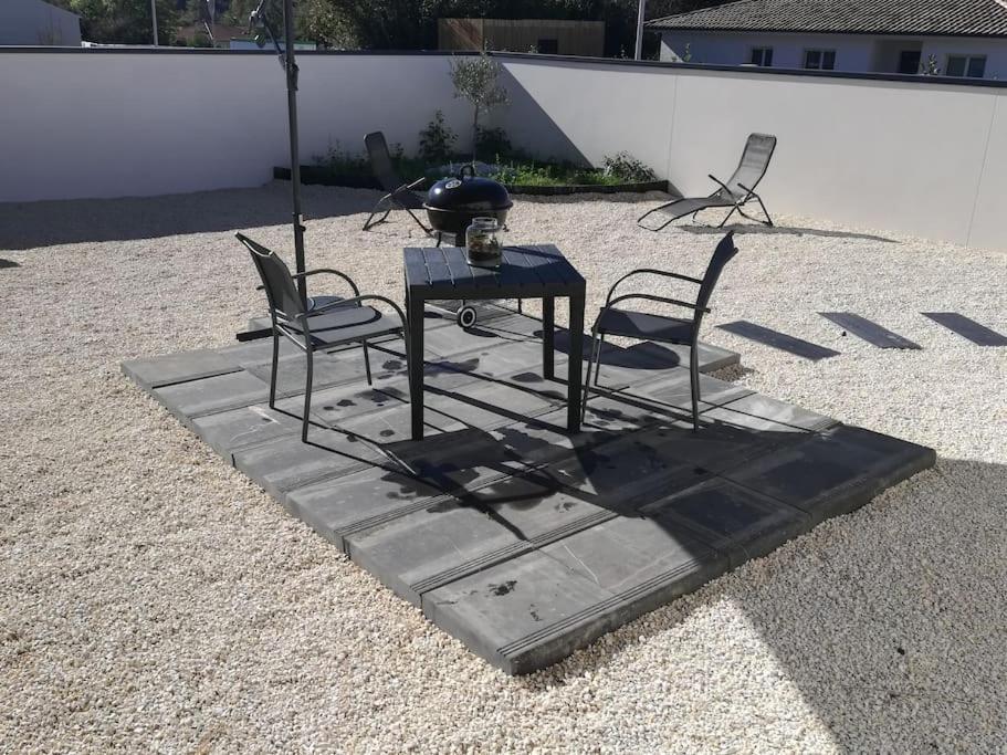 Studio Cosy Avec Acces Et Terrasse Independants Apartment Tresses Екстериор снимка